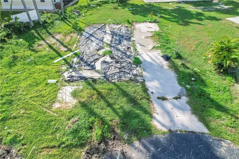 101 Oak Ln, Fort Myers, FL 33908