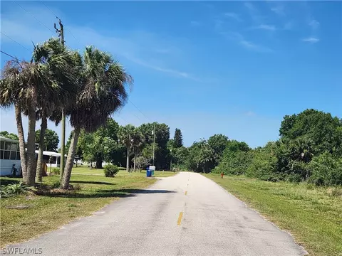1104 Alligator Rd, Moore Haven, FL 33471 photo 11