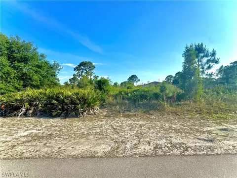 2712 39th St W, Lehigh Acres, FL 33971