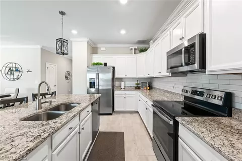 Kitchen - 19675 Beechcrest Pl, Estero, FL 33928 photo 3 of 5