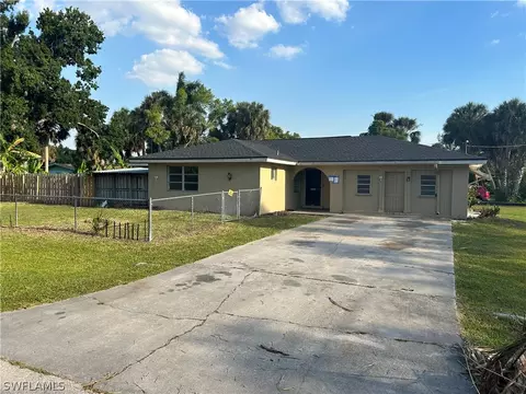 695 July Cir, North Fort Myers, FL 33903