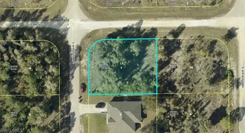 843 Oakridge Ave S, Lehigh Acres, FL 33974