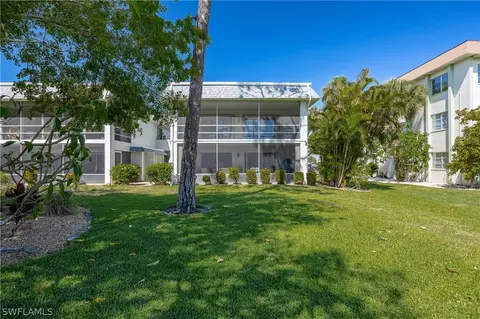 4828 Golf Club Ct #5, North Fort Myers, FL 33903