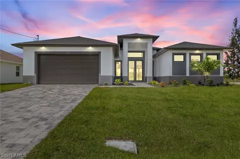 225 SW 26th Ter, Cape Coral, FL 33991