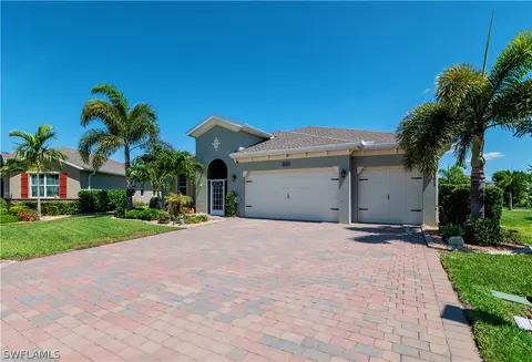 2615 Corona Ln, Cape Coral, FL 33909