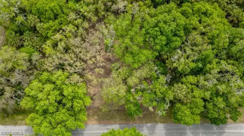 March Ln, Labelle, FL 33935