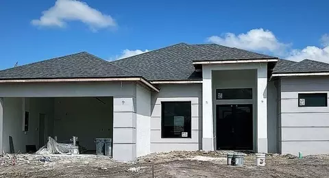 1013 Alaska Ave, Lehigh Acres, FL 33971