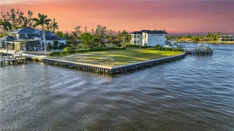 5982 SW 1st Ct, Cape Coral, FL 33914