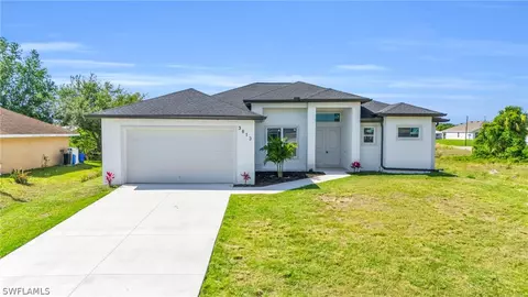 3813 11th St W, Lehigh Acres, FL 33971