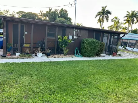 11071111 7th Way, North Fort Myers, FL 33903