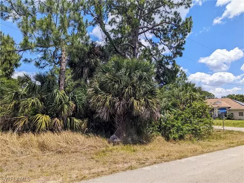 749 Spaulding St E, Lehigh Acres, FL 33974