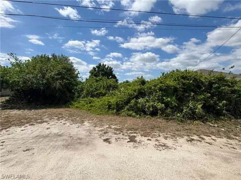 3713 16th St SW, Lehigh Acres, FL 33976