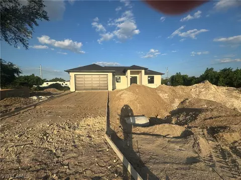 57 Sally Ave S, Lehigh Acres, FL 33976