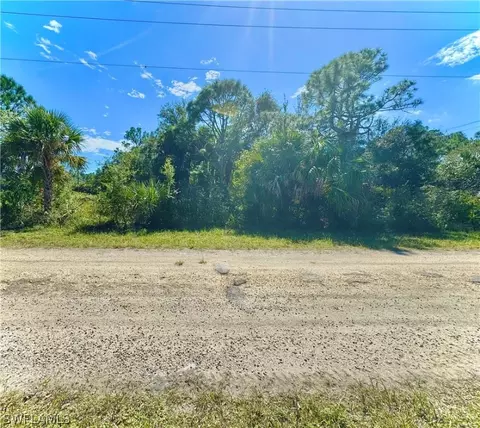 3519 52nd St W, Lehigh Acres, FL 33971