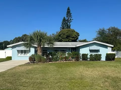 552 Acacia Ln, Nokomis, FL 34275