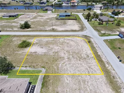 4122 NW 32nd Ln, Cape Coral, FL 33993