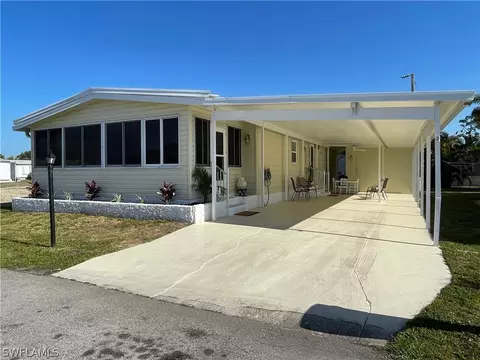 5527 Colonial Rd #241, North Fort Myers, FL 33917