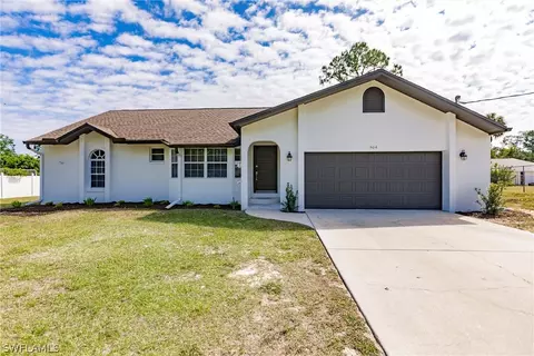 5016 27th St SW, Lehigh Acres, FL 33973