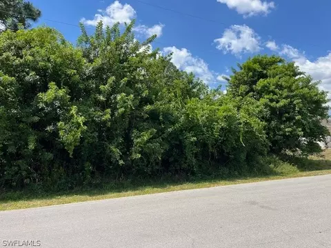 3415 4th St SW, Lehigh Acres, FL 33976