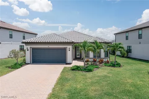 20101 Kingmont Dr, Estero, FL 33928 photo 2