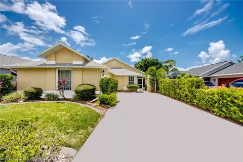 9451 Palm Island Cir, North Fort Myers, FL 33903