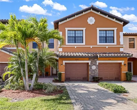 8109 Summerfield St, Fort Myers, FL 33919