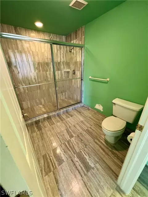 Bath - 717 Bently St E, Lehigh Acres, FL 33974 photo 8 of 9