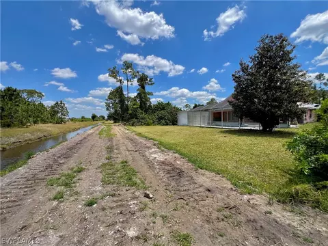 View/Area - 717 Bently St E, Lehigh Acres, FL 33974 photo 2 of 4