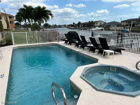 3744 SE 12th Ave #104, Cape Coral, FL 33904