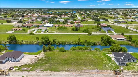 1209 NE 15th Ter, Cape Coral, FL 33909
