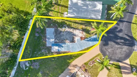 58 Poplar Pl, Fort Myers, FL 33908