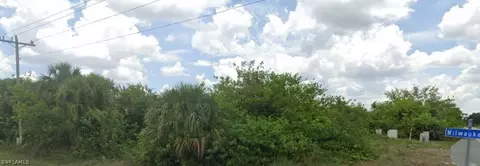 836-838 Milwaukee Blvd, Lehigh Acres, FL 33974