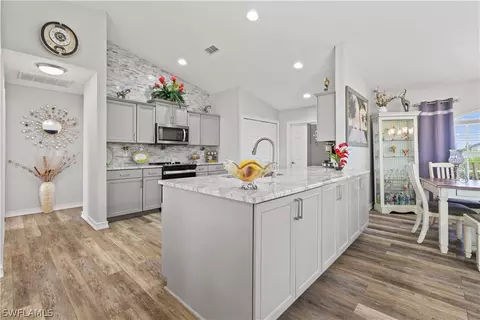 1424 NW 7th Pl, Cape Coral, FL 33993