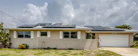 1294 Thompson St, North Fort Myers, FL 33903