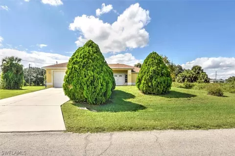 1061 S Naples St, Labelle, FL 33935 photo 2