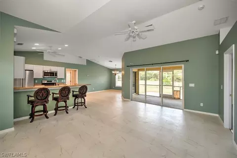 1061 S Naples St, Labelle, FL 33935 photo 4