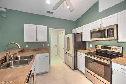 1061 S Naples St, Labelle, FL 33935 photo 9