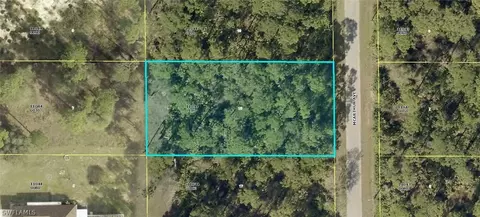 1911 Mcarthur Ave, Lehigh Acres, FL 33972