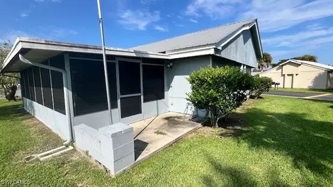 1061 River Run, Labelle, FL 33935 photo 5
