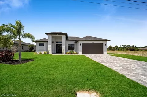 2037 NE 5th Ter, Cape Coral, FL 33909