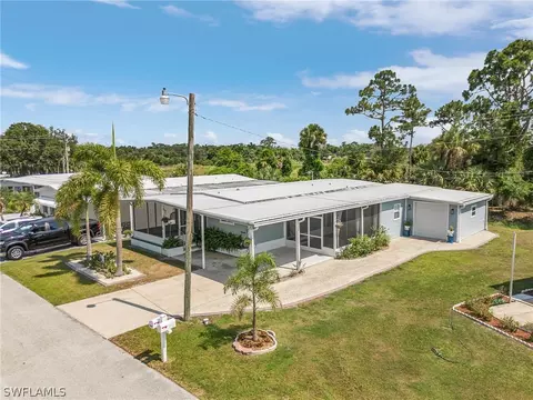 834 Hollyberry Ct, North Fort Myers, FL 33917