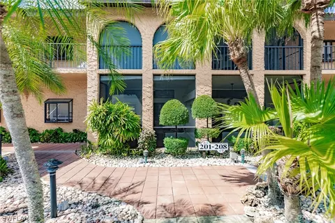 5510 SW 4th Pl #202, Cape Coral, FL 33914