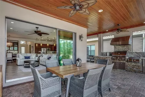 3370 Pacific Dr, Naples, FL 34119 photo 4