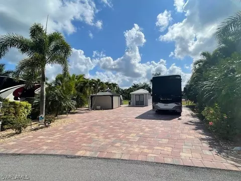 10008 Ramblewood Ct, Fort Myers, FL 33905
