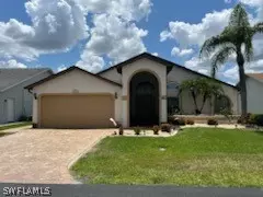 17785 Acacia Dr, North Fort Myers, FL 33917