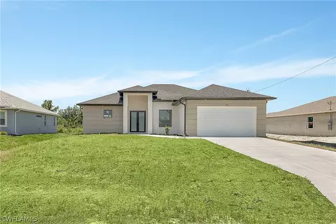 2921 7th St SW, Lehigh Acres, FL 33976