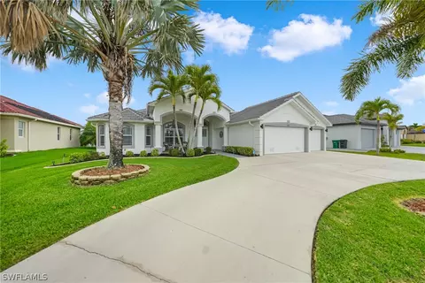 5007 Agualinda Blvd, Cape Coral, FL 33914