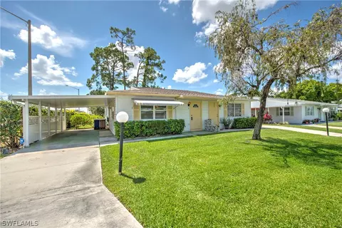 1 Pinewood Blvd, Lehigh Acres, FL 33936