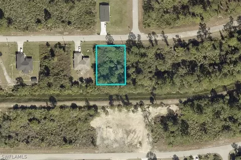 922 Anthony St E, Lehigh Acres, FL 33974
