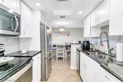 2366 E Mall Dr #415, Fort Myers, FL 33901